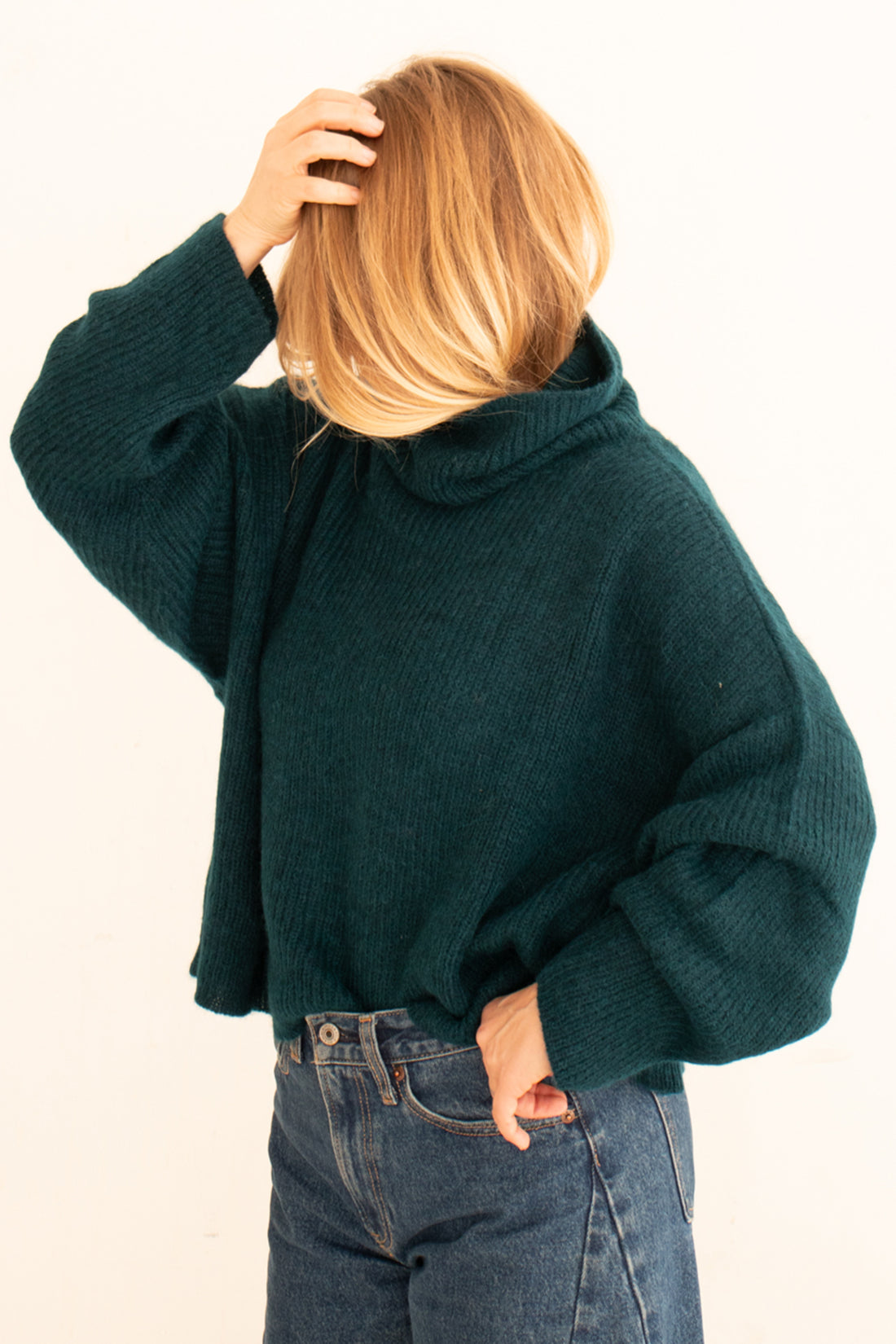 BOXY TURTLENECK SWEATER