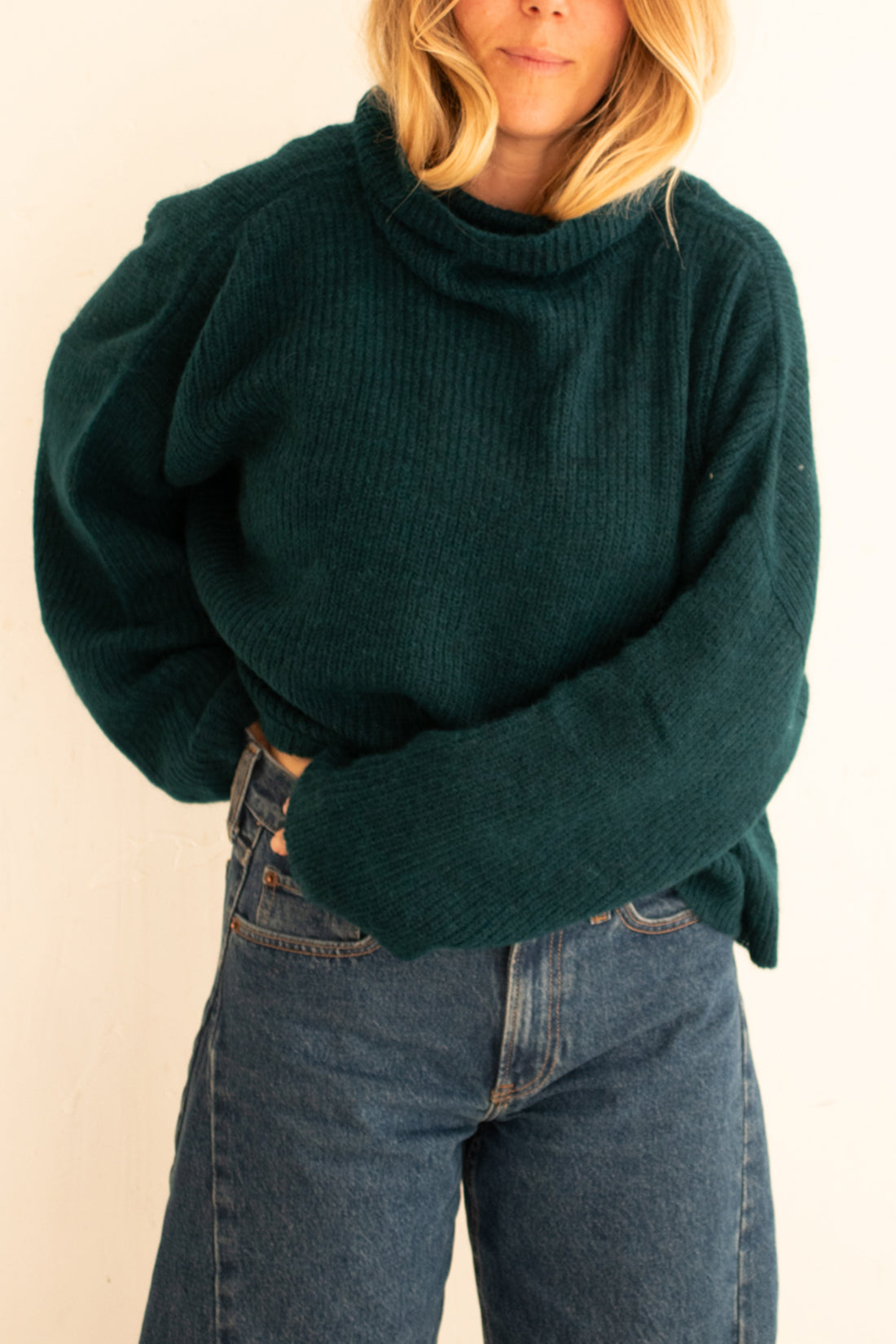 BOXY TURTLENECK SWEATER